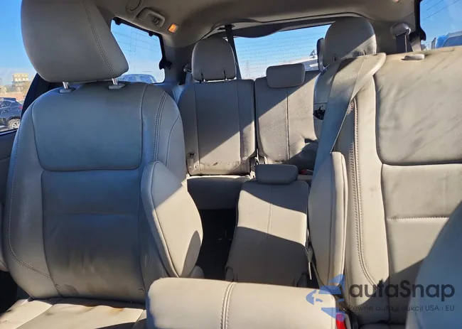 5TDYZ3DC3HS787033: 75371075