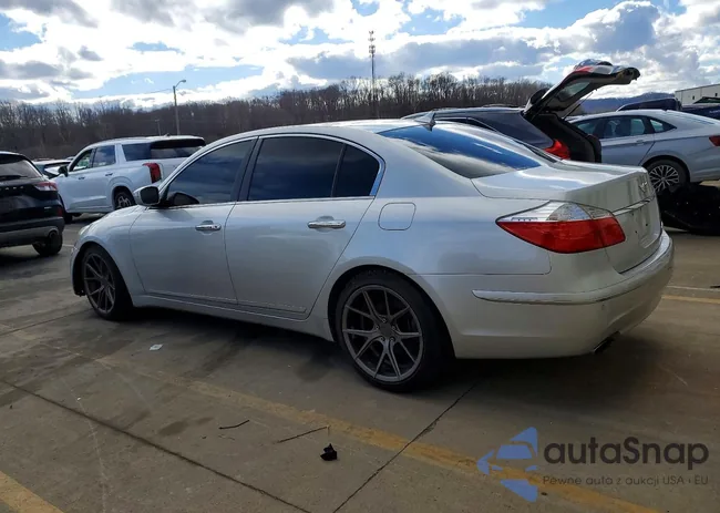 KMHGC4DF2BU139713: 73124615