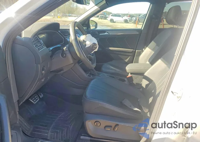 3VVCB7AX8RM168492: 98318435