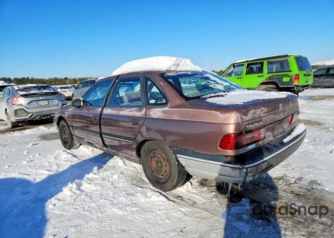 1FABP52U6KA277918: 74570405