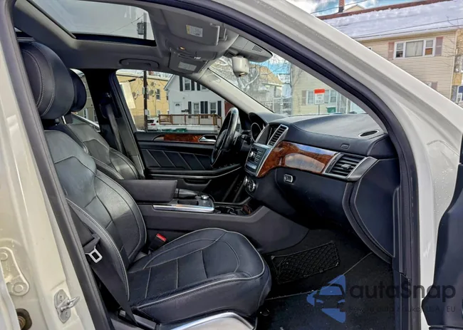 4JGDF7DE3DA207332: 74052775