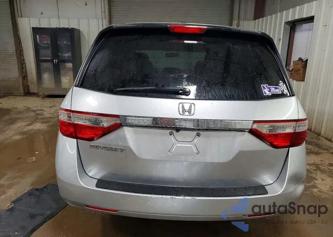 5FNRL5H68CB050865: 72825185