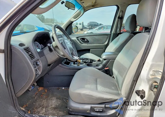 1FMCU96H96KA48334: 74678175