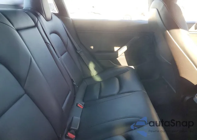 5YJ3E1EB8LF666544: 72243825