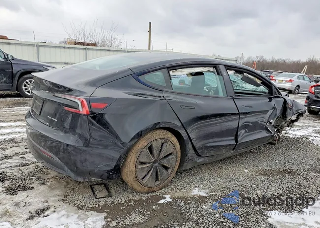 5YJ3E1EB1RF772018: 99280715