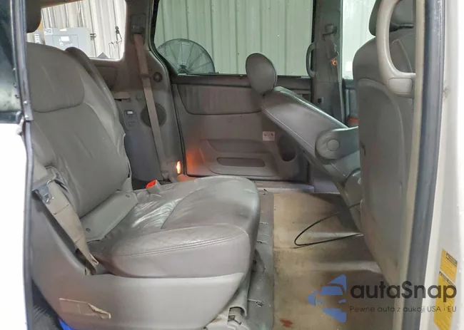 5TDBK22C98S008936: 73525845