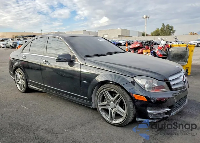 WDDGF4HB7CA618933: 74627745