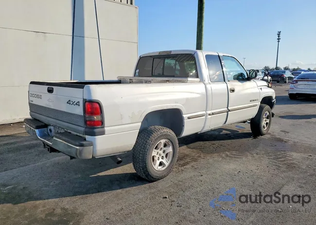 3B7HF13Y8XM541717: 99105335