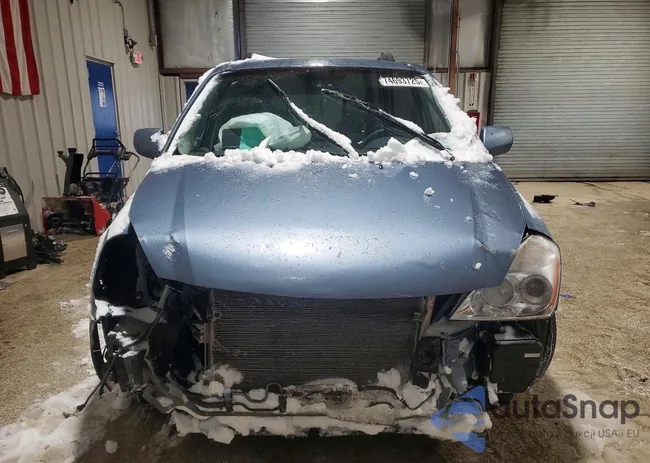 KNDMB233676104688: 74693725