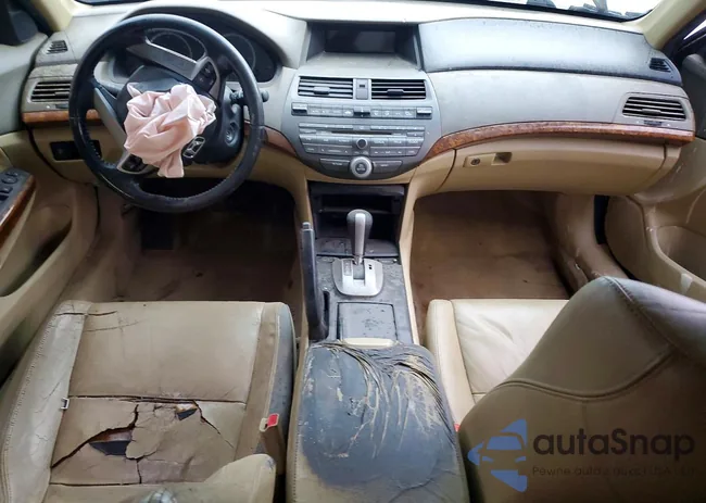 1HGCP2F83AA173722: 99900735