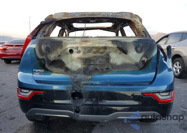 KNDCT3L10P5016223: 72406775