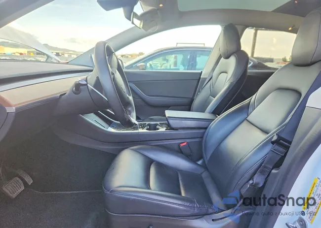 5YJYGDEE5MF068456: 74650675