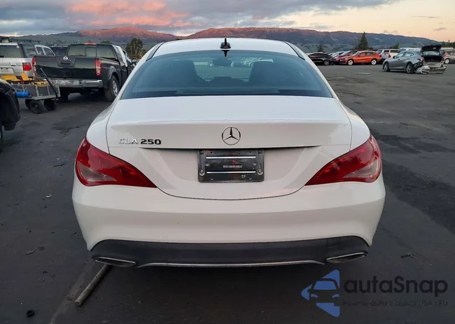 WDDSJ4EB8KN719421: 72280105