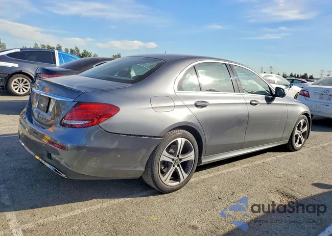 WDDZF4JB3KA661389: 73943135