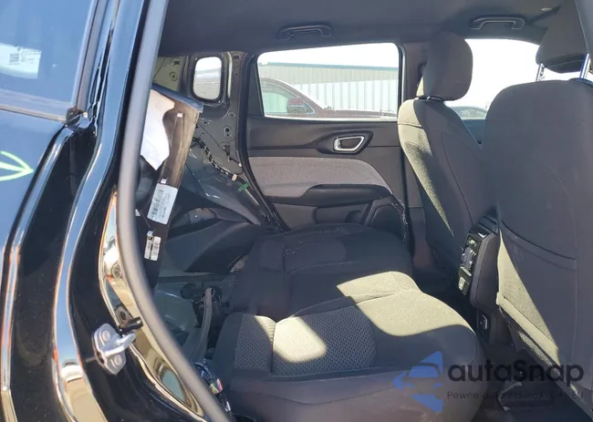 3C4NJDAN8ST566028: 73203425