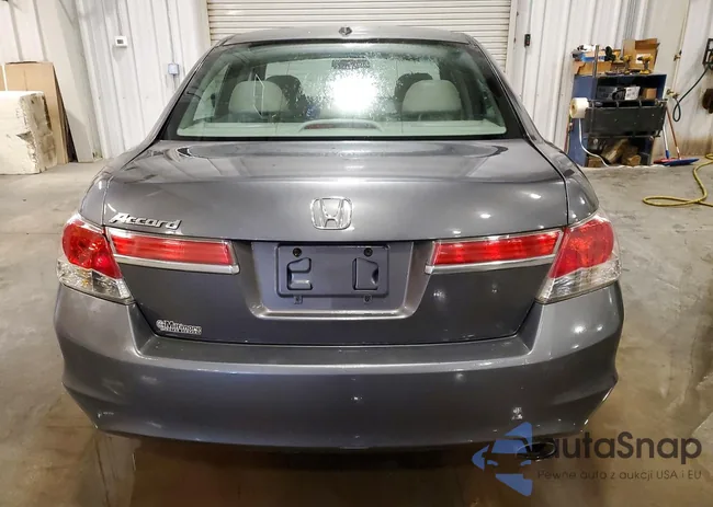 1HGCP2F80BA070968: 72763565