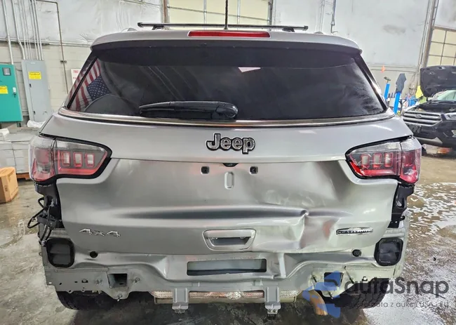 3C4NJDBB9JT161153: 73689995