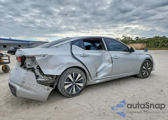 1N4BL4DV2NN335726: 99762745