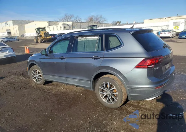 3VV2B7AX9KM182581: 72874225