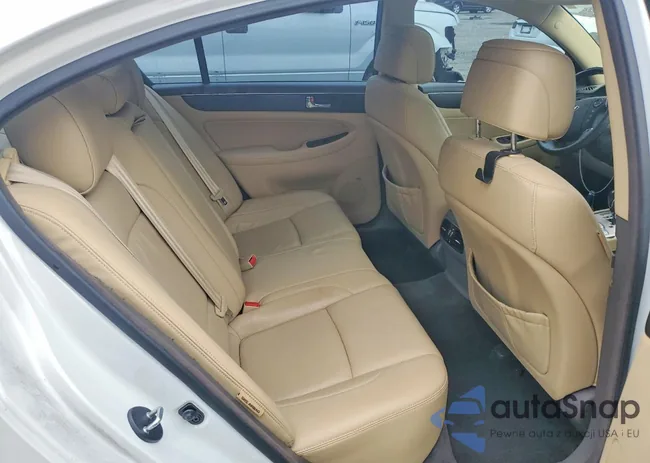 KMHGC4DF7BU144986: 74448625