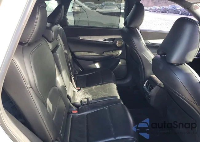 3PCAJ5M37KF102712: 98677145