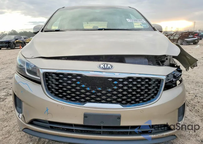 KNDMB5C17G6215959: 72390365