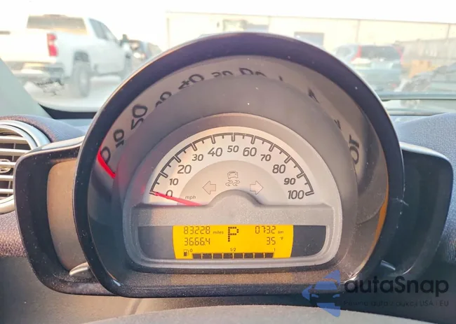 WMEEJ3BA2FK794993: 72649255