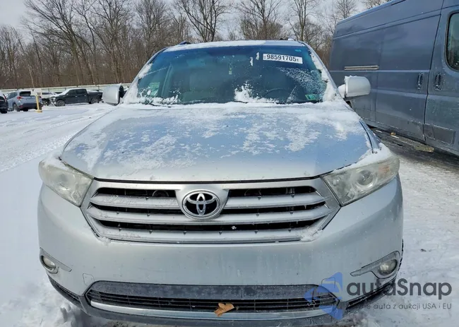 5TDBK3EH0CS136102: 98591705