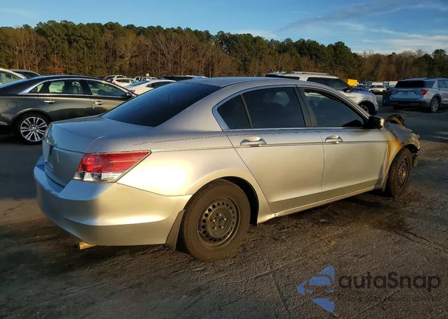 1HGCP2F3XAA182082: 98842235