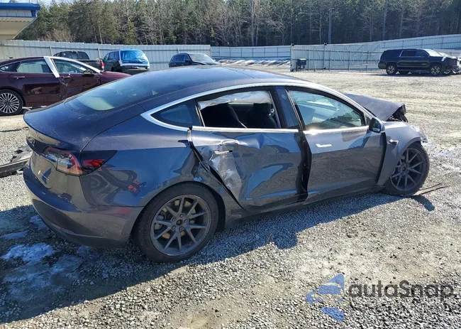 5YJ3E1EB0JF066047: 74988495