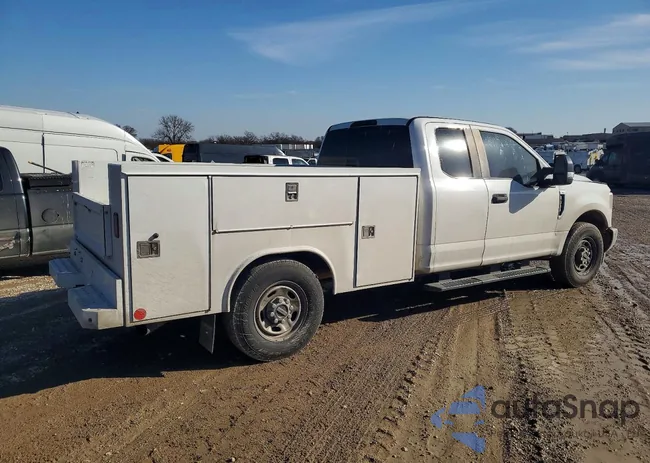 1FD8X3A69KEF18872: 74480525