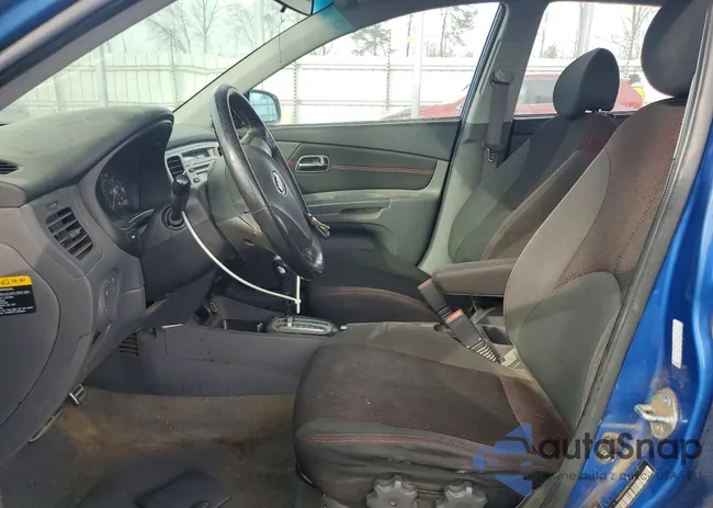 KNADE163X86393814: 98833005