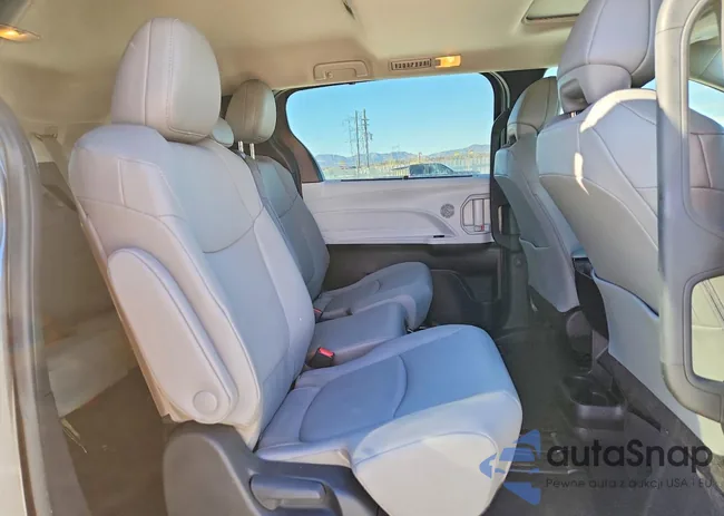 5TDYRKEC9SS233737: 74810115