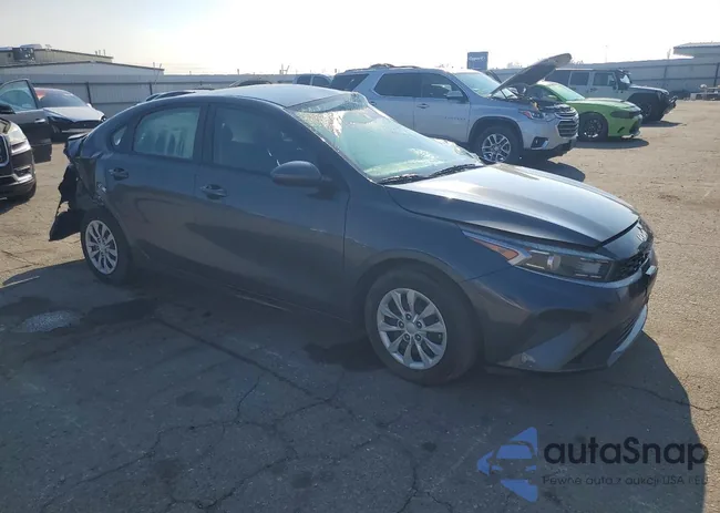 3KPF24AD4PE521253: 73118685