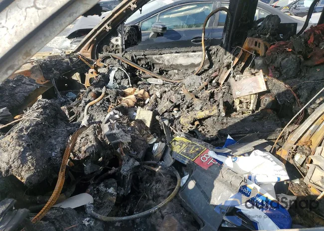 1GCVKREC0FZ165994: 98284015