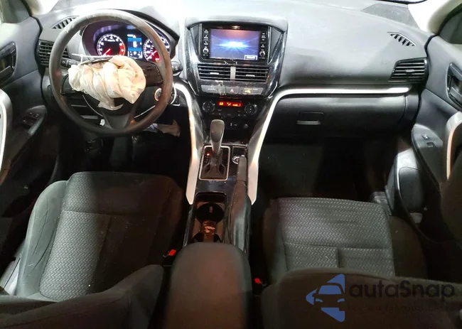 JA4ATUAA3NZ033906: 73554585