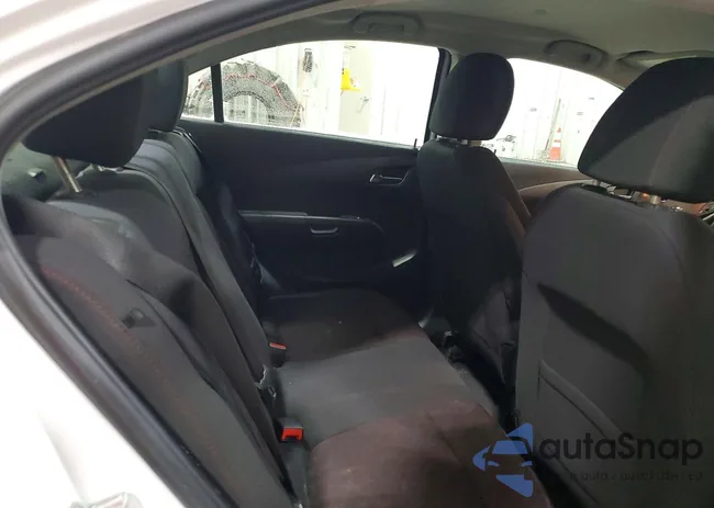 1G1JD5SB8L4101555: 73804635