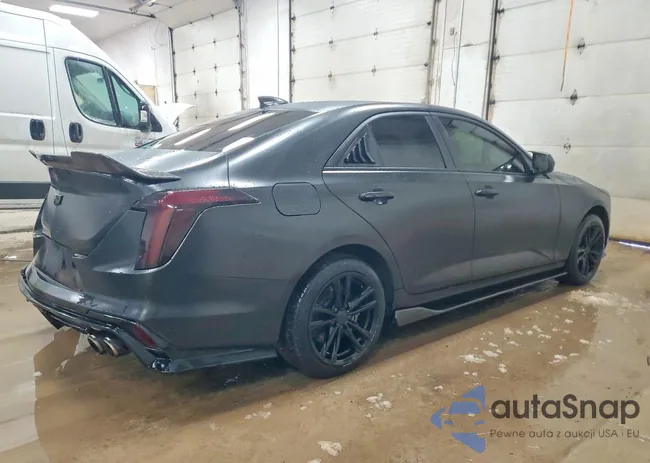 1G6DK5RK4M0115044: 72981895