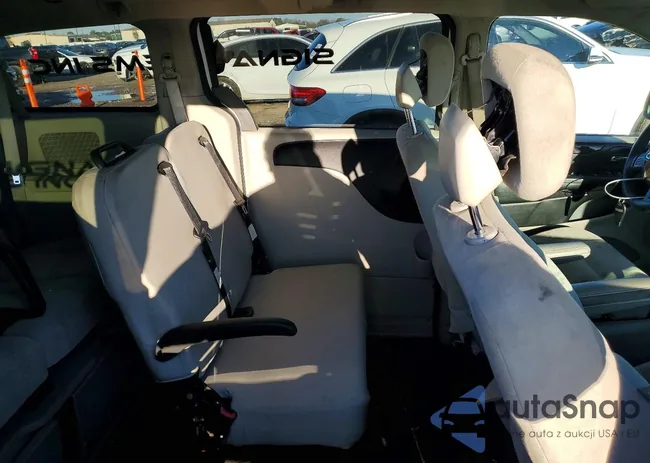 2C7WDGBG4FR642885: 75143375