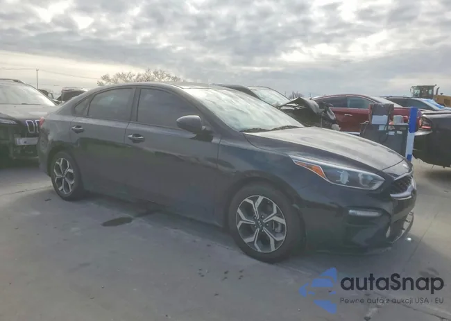 3KPF24AD7KE067380: 73943385