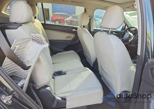 3VV3B7AX2KM131315: 74206225