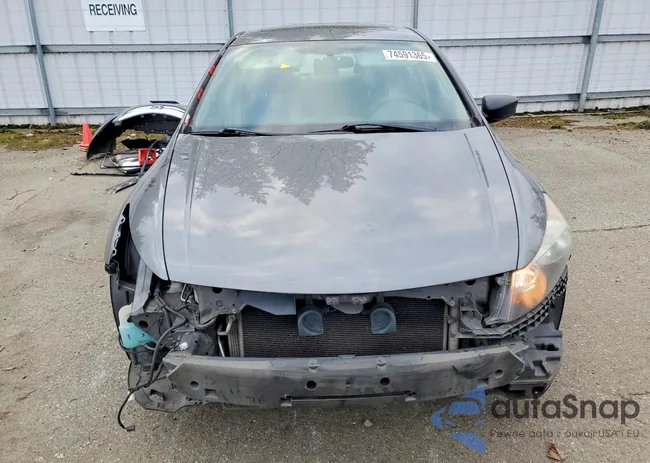 1HGCP2F70BA092041: 74591365