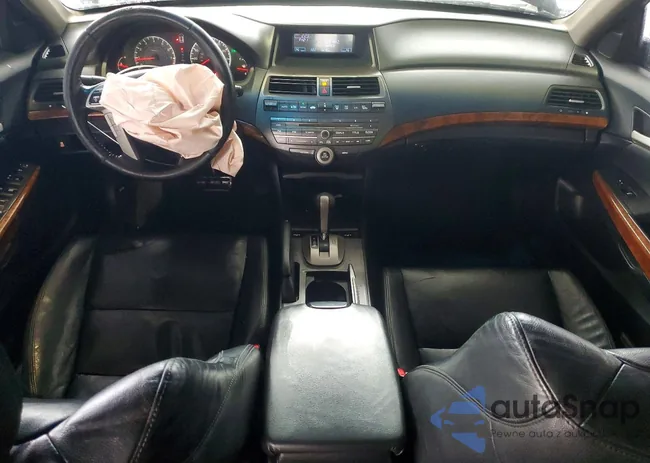 1HGCP2F82BA038135: 74456495