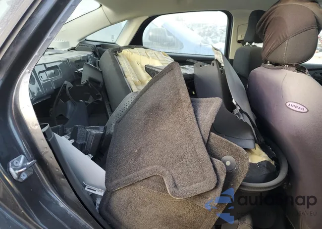 1FADP3E25HL301856: 42136824