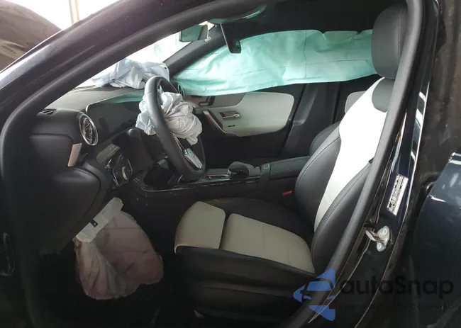 W1K3G4EB5NJ331903: 41557684