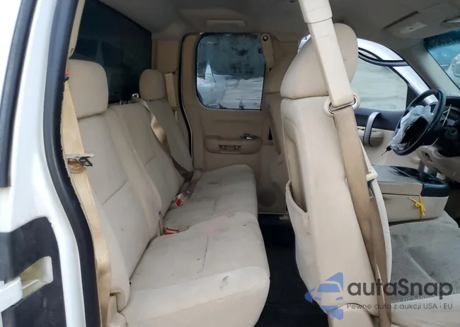 2GCEK19JX81122639: 44123845