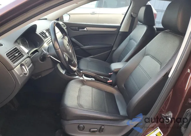 1VWBT7A30EC060560: 43576555