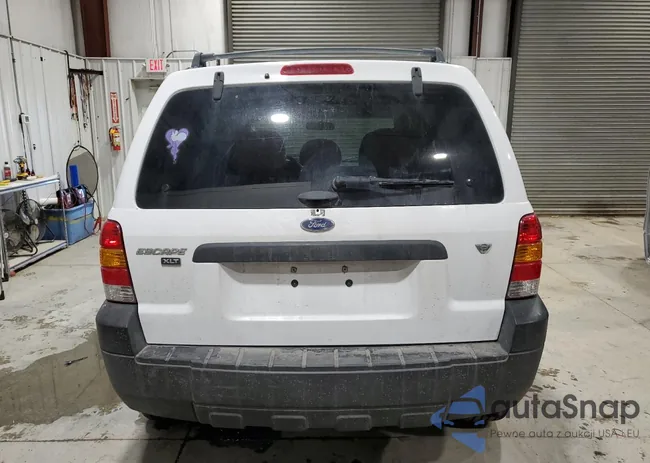 1FMYU93196KB87103: 57572015