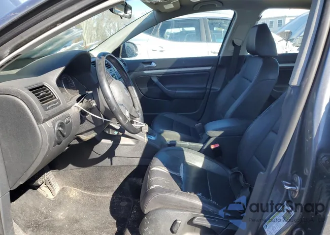 3VWRZ7AJXAM104150: 65797455