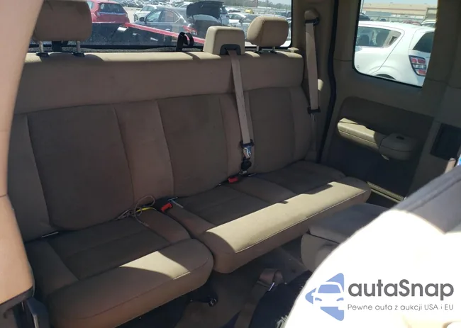 1FTRX12W44KD55161: 70488705